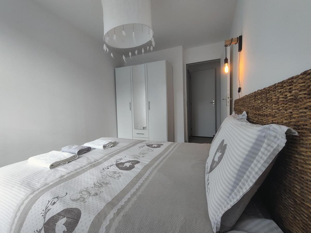 Appartement T3 Plume Hyper Centre D'Ernée Exterior photo