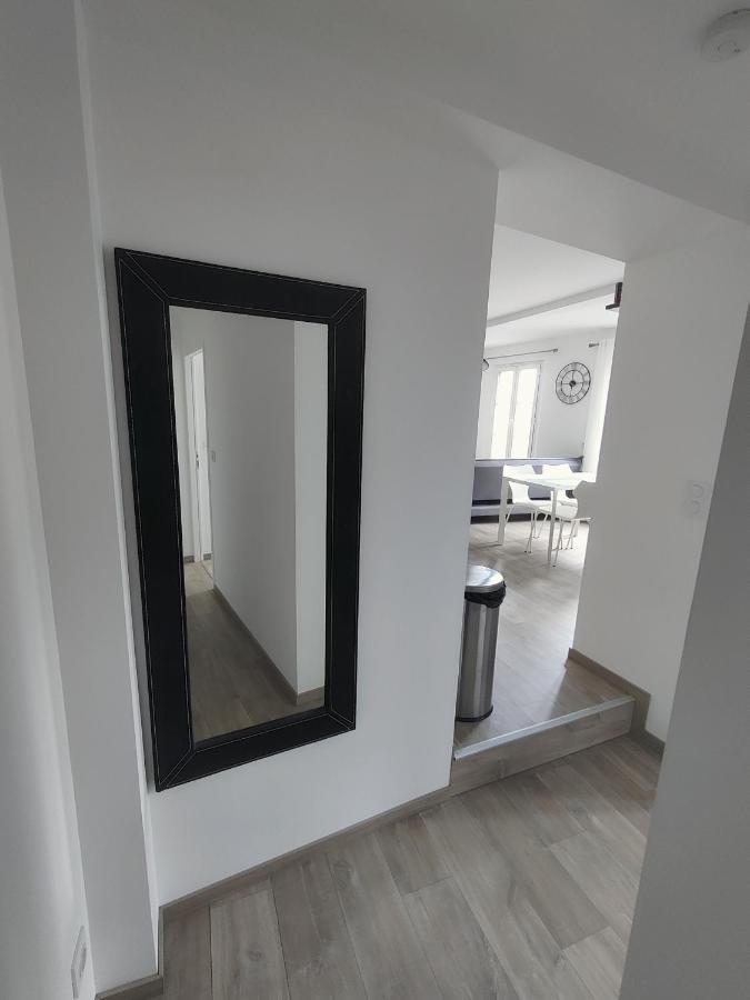 Appartement T3 Plume Hyper Centre D'Ernée Exterior photo